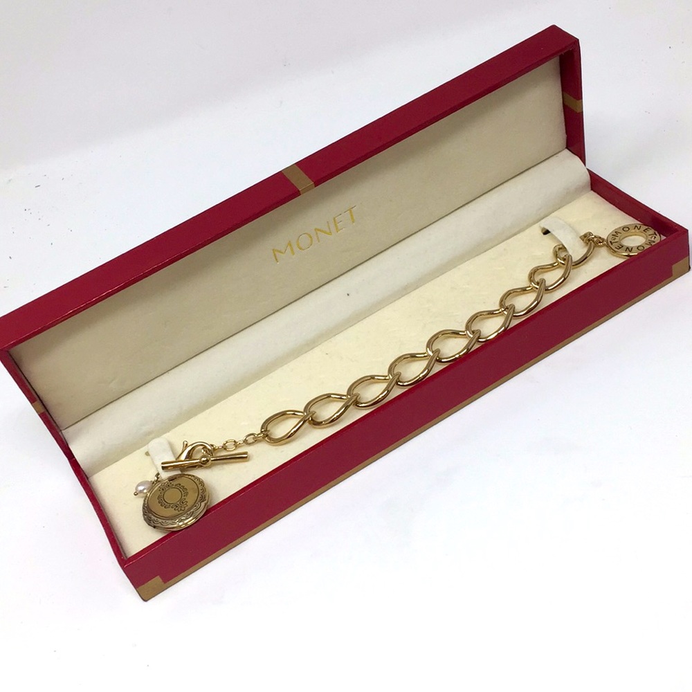 NWT Monet Links Locket Bracelet Toggle Signature